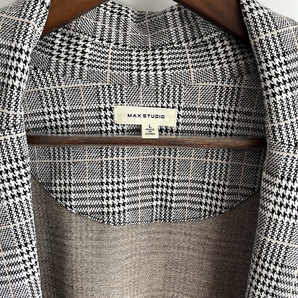 Max Studio Long Plaid Blazer Size L - Picture 2 of 4